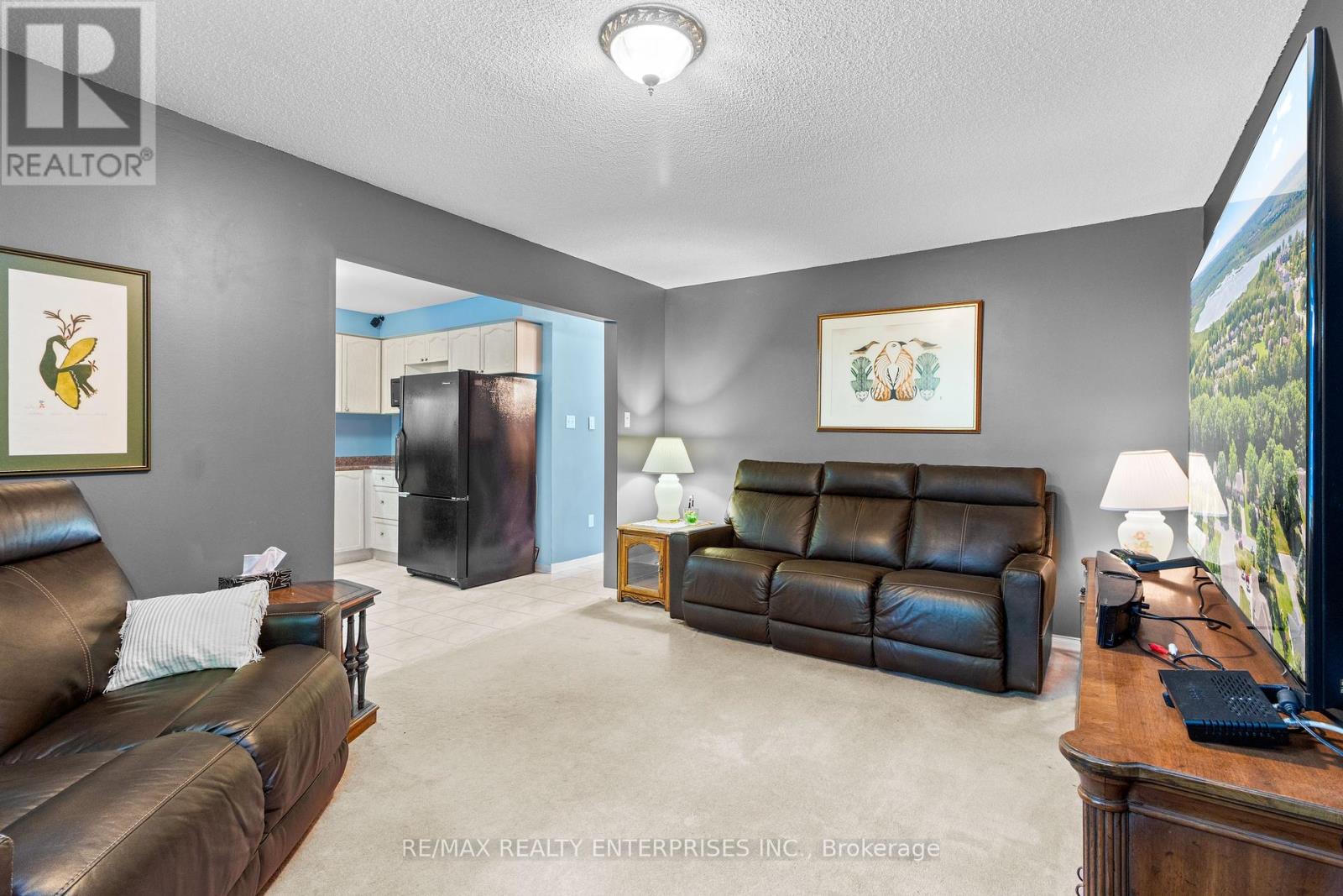 Photo 15 of 70 Downer Crescent, Wasaga Beach ON