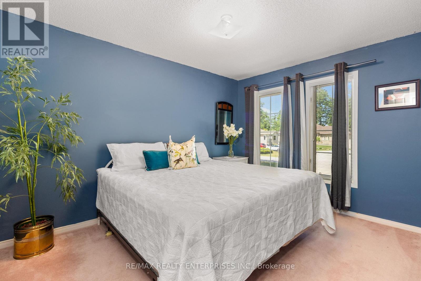 Photo 22 of 70 Downer Crescent, Wasaga Beach ON