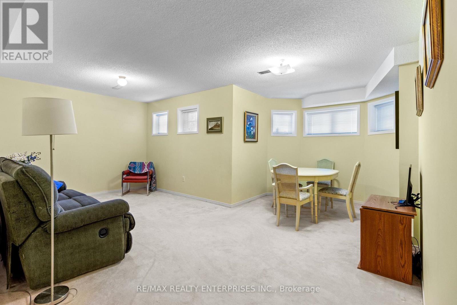 Photo 28 of 70 Downer Crescent, Wasaga Beach ON
