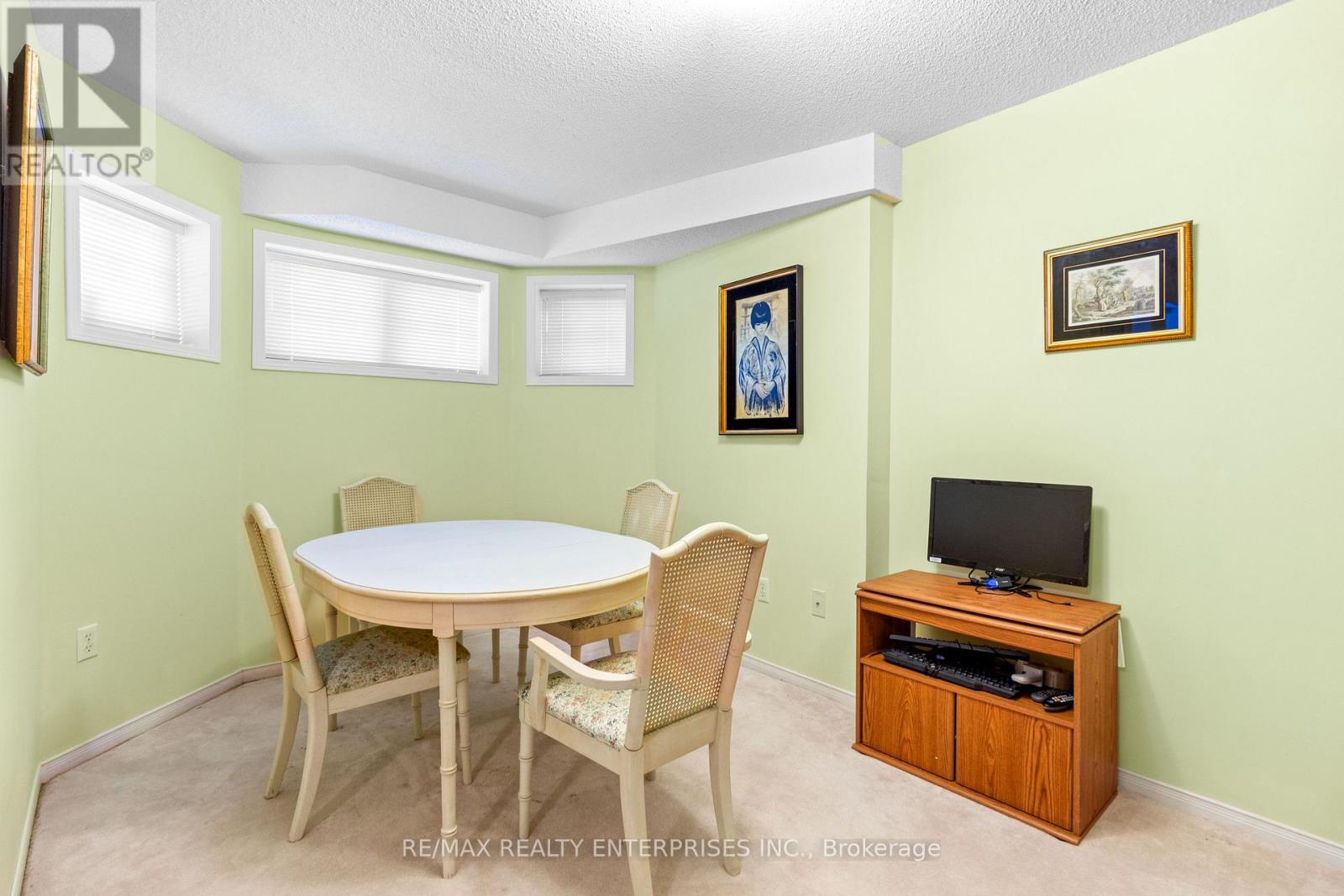 Photo 30 of 70 Downer Crescent, Wasaga Beach ON