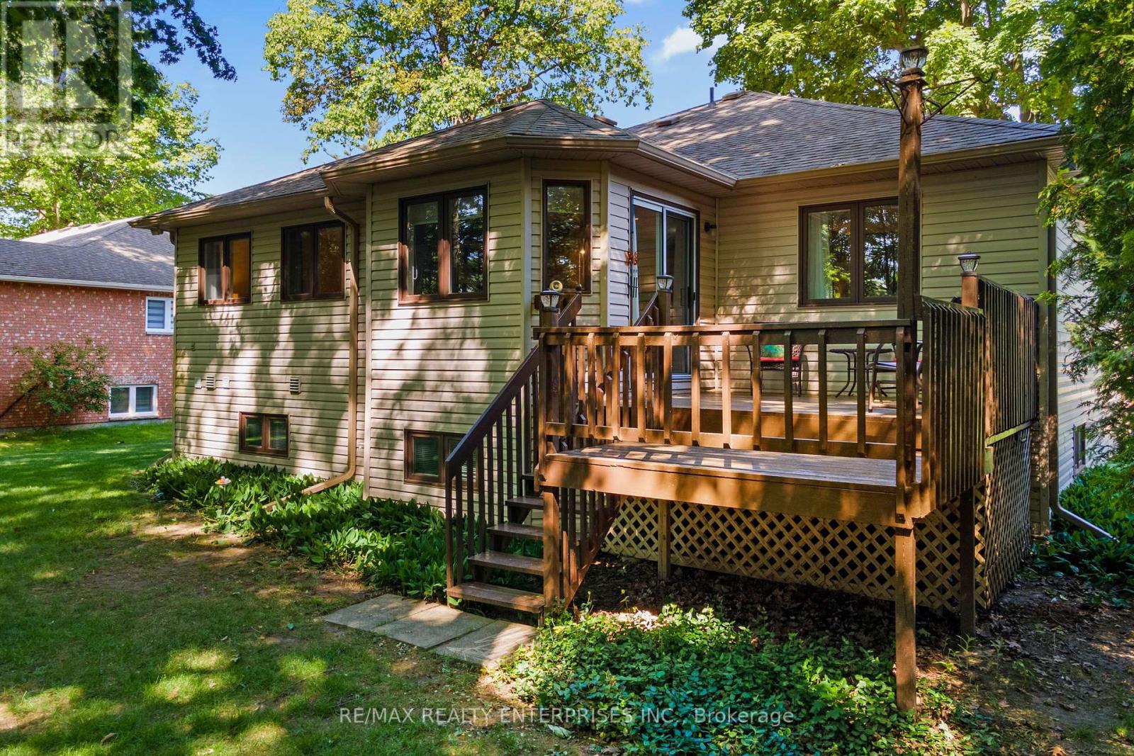 Photo 38 of 70 Downer Crescent, Wasaga Beach ON