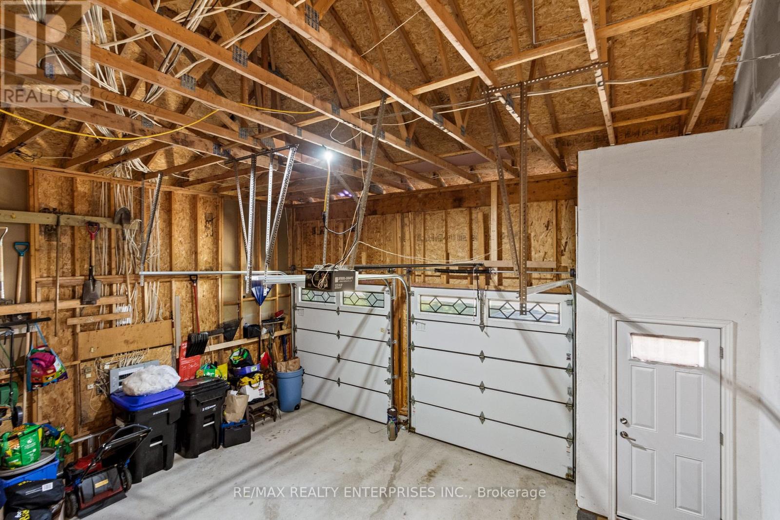 Photo 33 of 70 Downer Crescent, Wasaga Beach ON