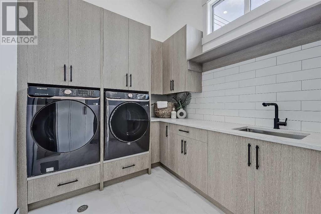 Single Family House Bungalow for Sale in  Green Ridge Road SW Glendale Calgary 