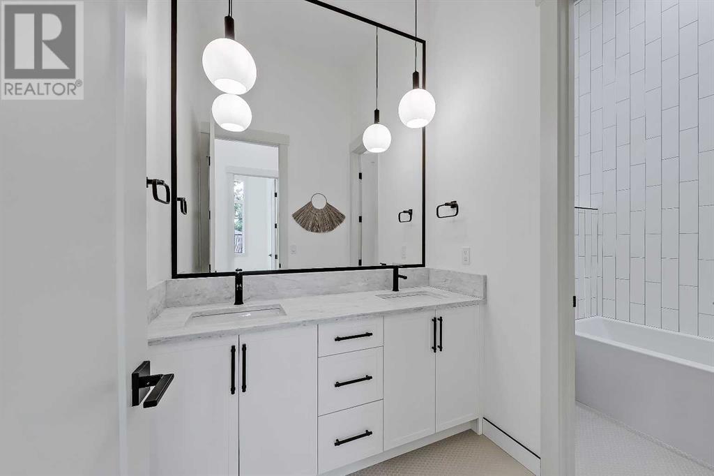 Single Family House Bungalow for Sale in  Green Ridge Road SW Glendale Calgary 