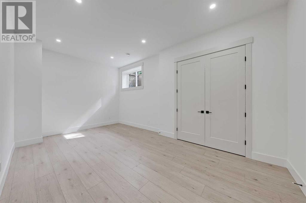Single Family House Bungalow for Sale in  Green Ridge Road SW Glendale Calgary 