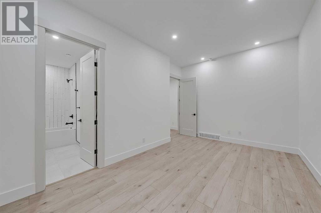Single Family House Bungalow for Sale in  Green Ridge Road SW Glendale Calgary 