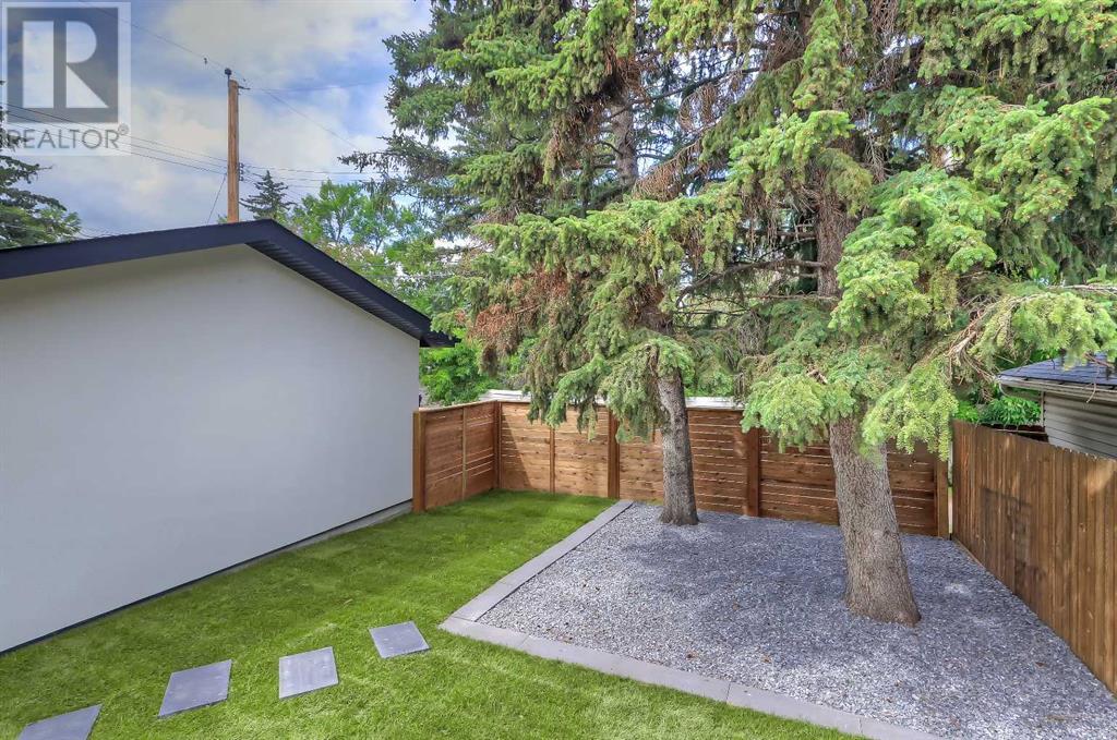 Single Family House Bungalow for Sale in  Green Ridge Road SW Glendale Calgary 