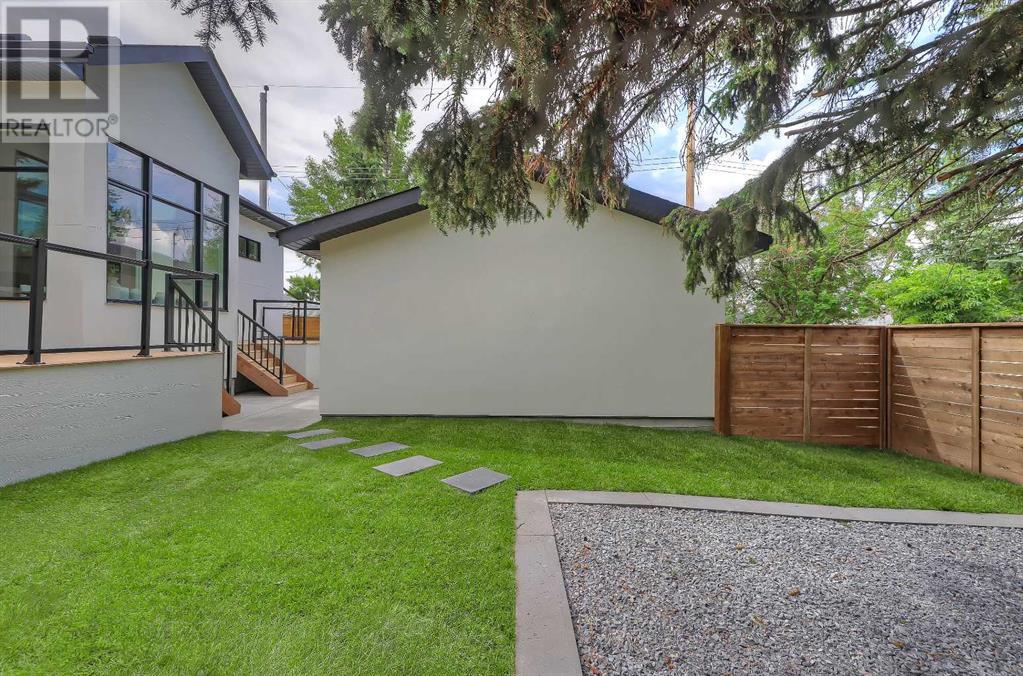 Single Family House Bungalow for Sale in  Green Ridge Road SW Glendale Calgary 