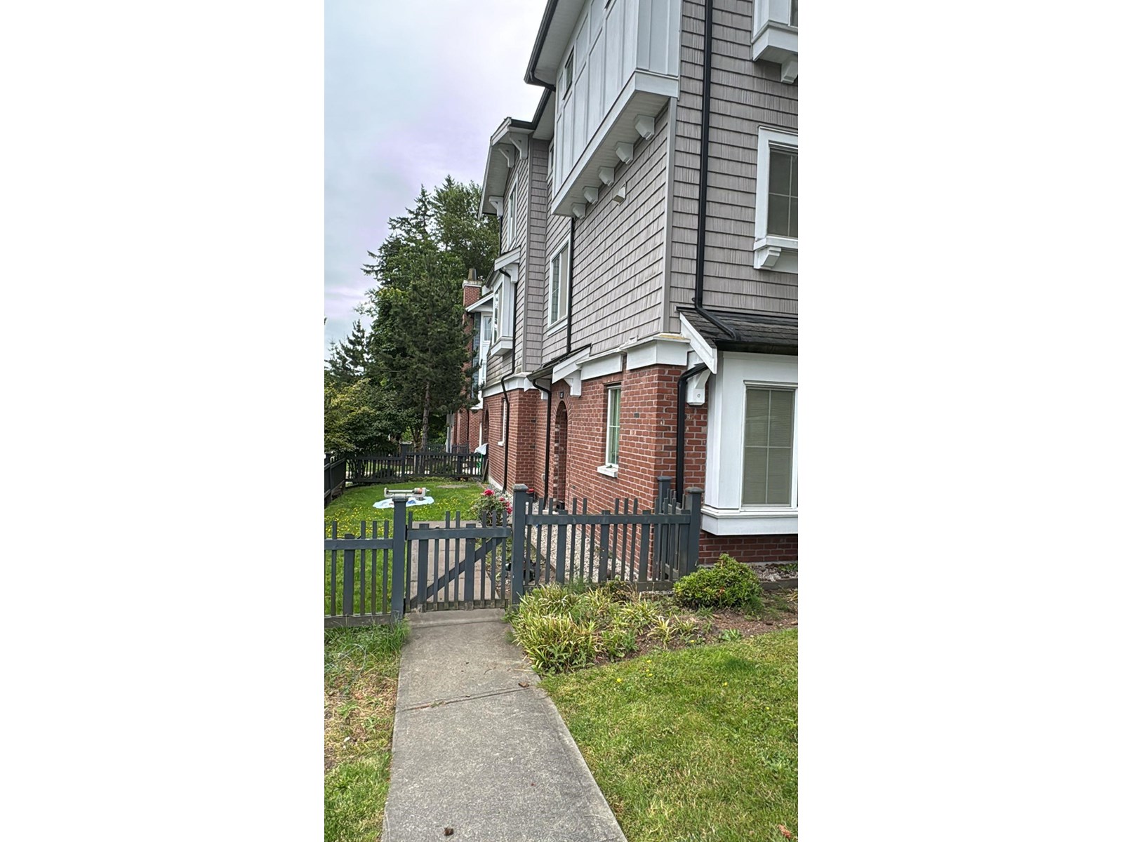 Photo 1 of 163 14833 61st Avenue, Surrey BC