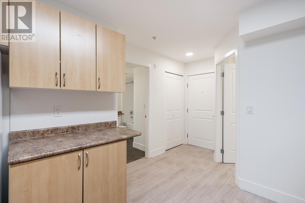 Photo 33 of 303 3423 E Hastings Street, Vancouver BC