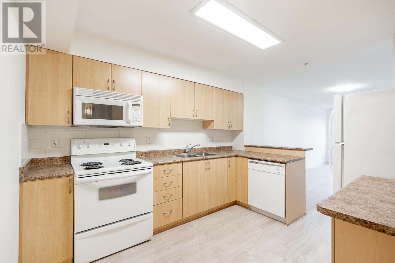 Photo 9 of 303 3423 E Hastings Street, Vancouver BC