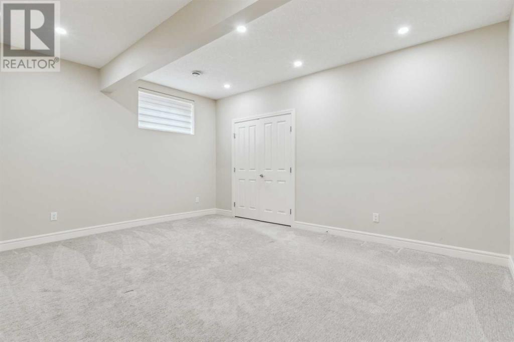 Single Family House for Sale in  Taralake Cape NE Taradale Calgary 