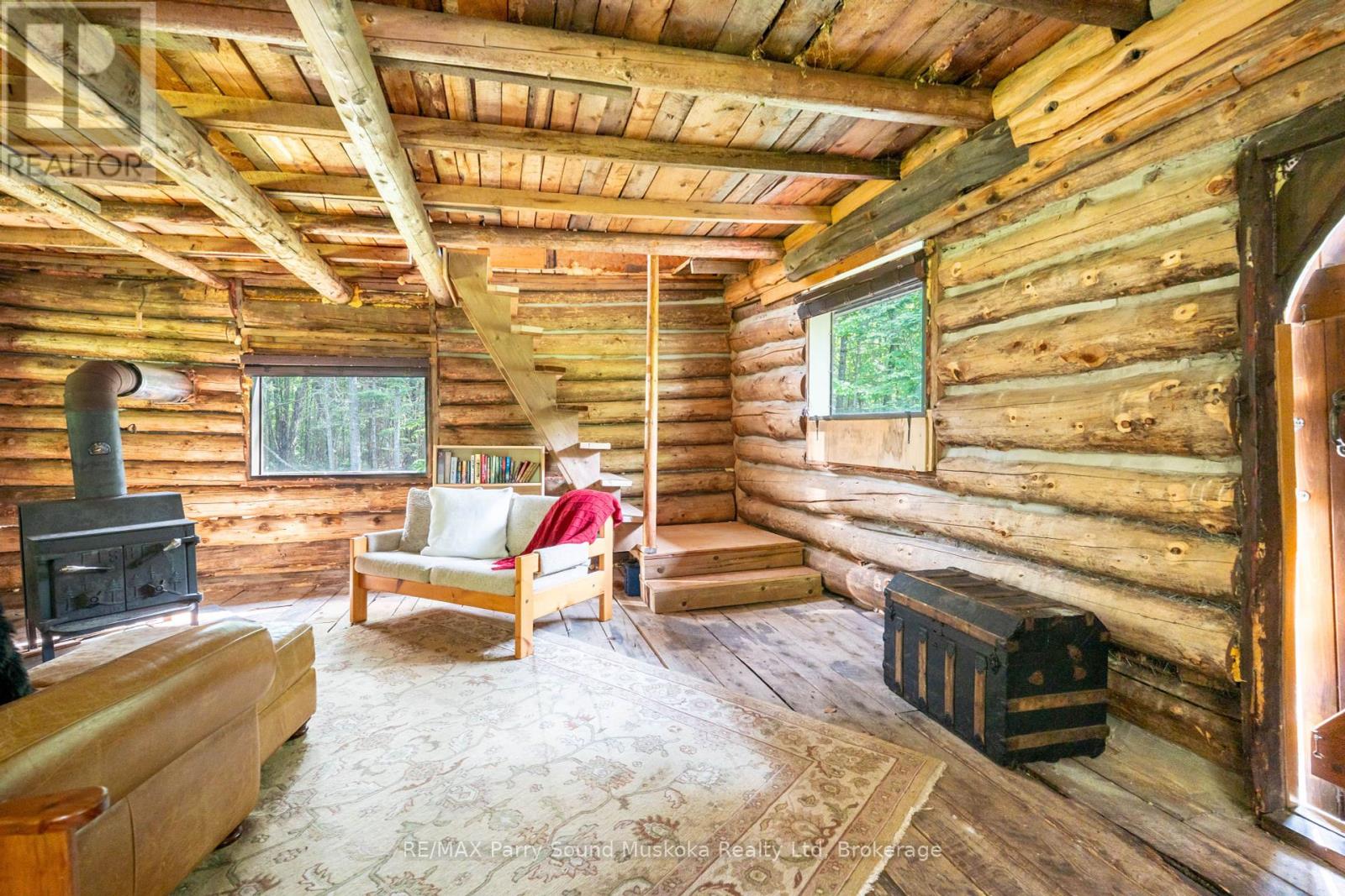 Photo 10 of 141 Middle Road, Mcmurrich Monteith ON
