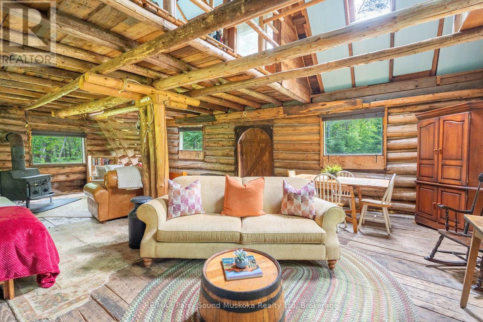 Photo 11 of 141 Middle Road, Mcmurrich Monteith ON