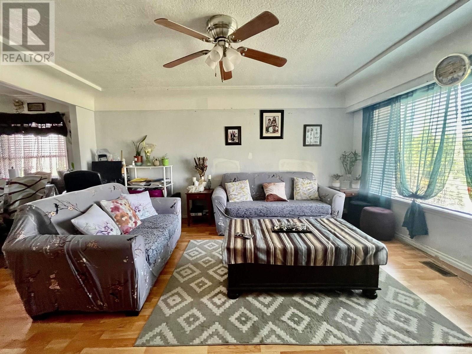 Photo 1 of 318 Hampton Street, New Westminster BC