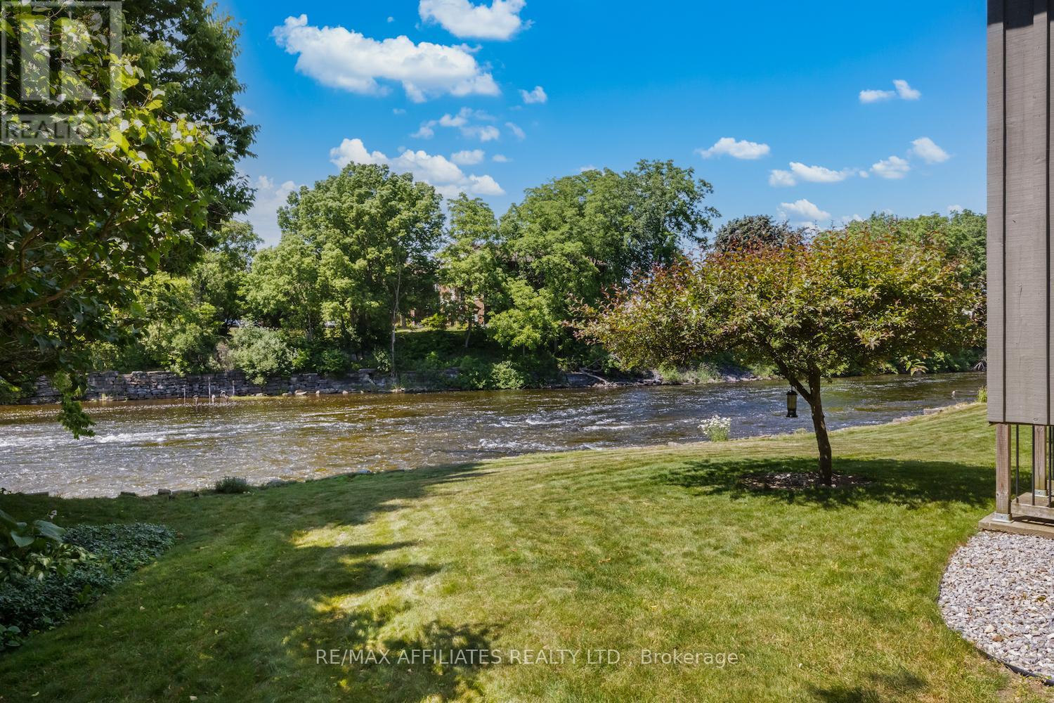 Photo 13 of 71 Mill Street, Carleton Place ON