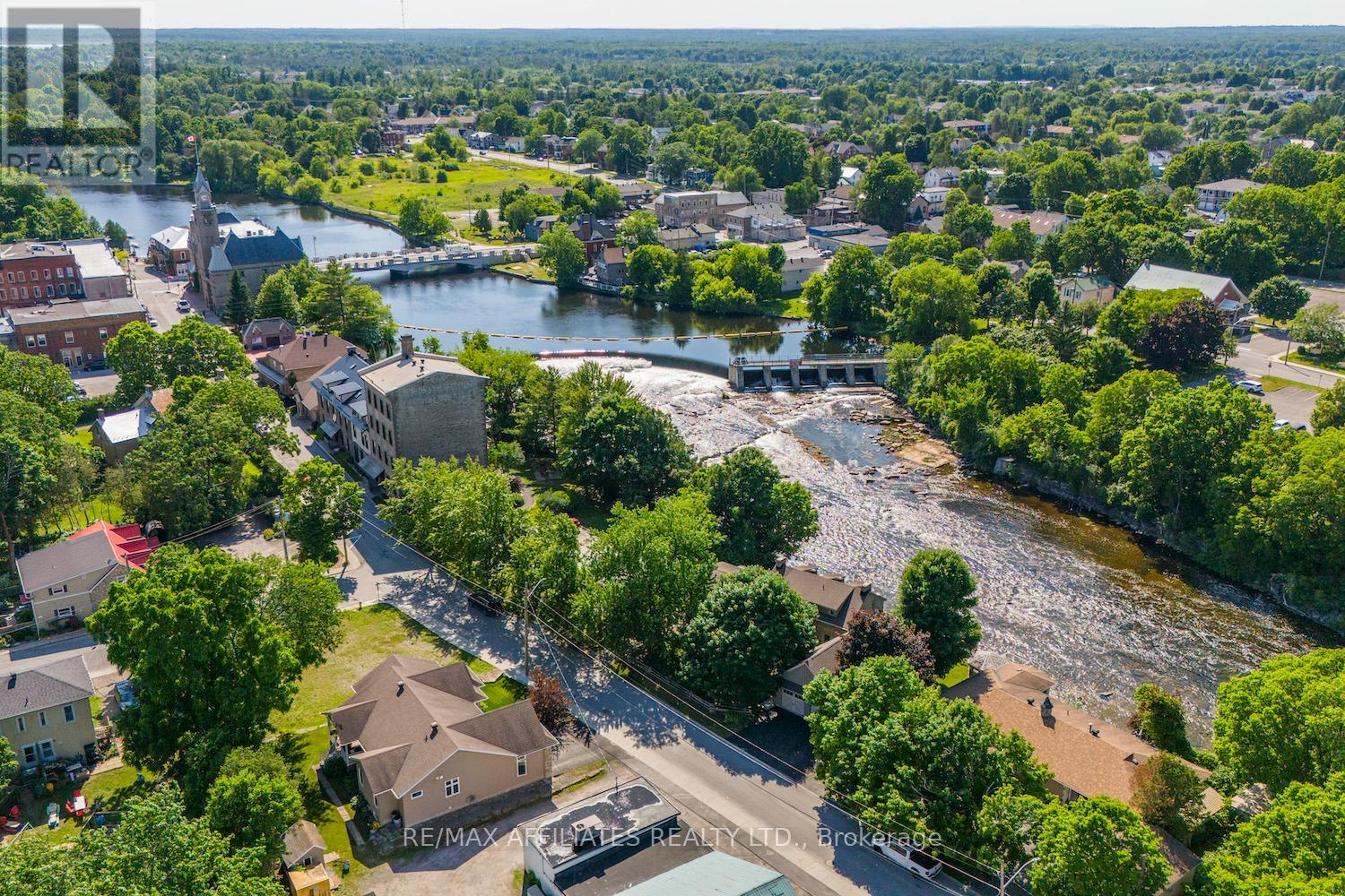 Photo 34 of 71 Mill Street, Carleton Place ON
