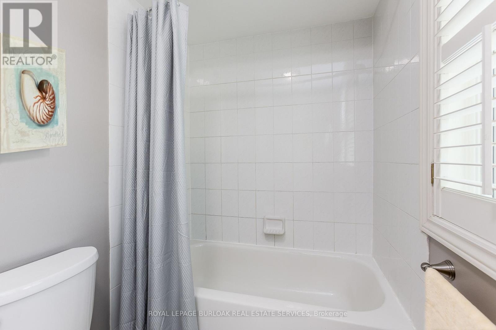 Photo 1 of 561 Phoebe Crescent, Burlington ON