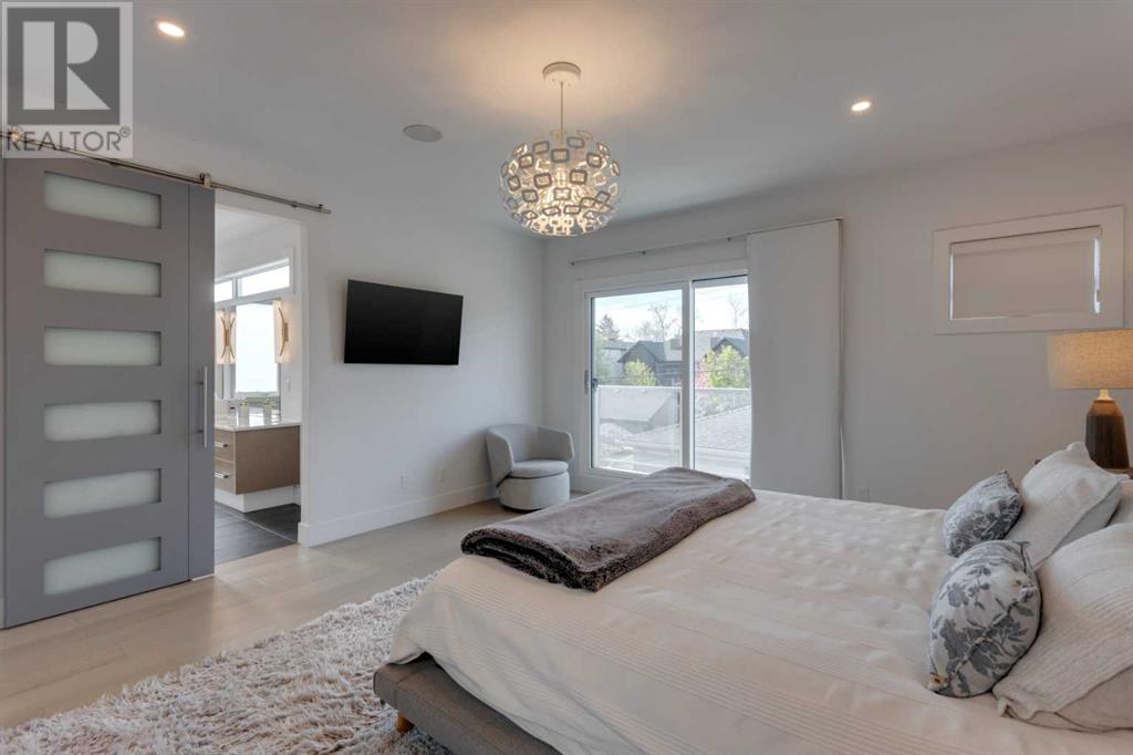 Single Family House for Sale in   Avenue NW West Hillhurst Calgary 