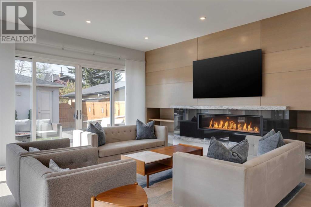 Single Family House for Sale in   Avenue NW West Hillhurst Calgary 