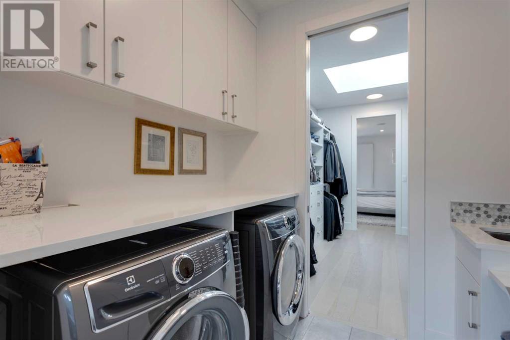 Single Family House for Sale in   Avenue NW West Hillhurst Calgary 
