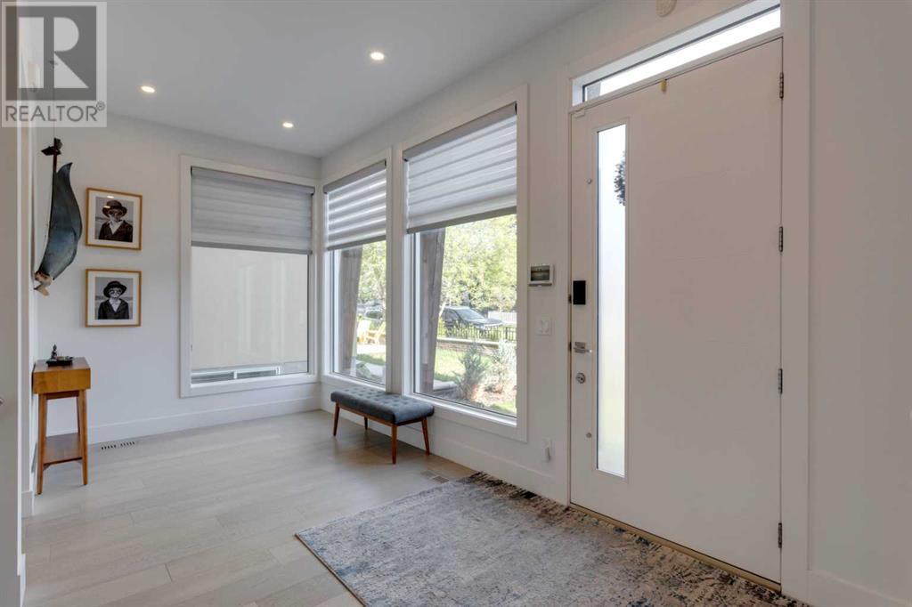 Single Family House for Sale in   Avenue NW West Hillhurst Calgary 