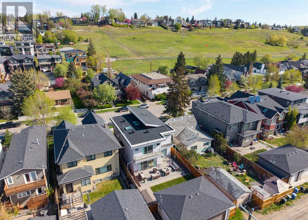 Single Family House for Sale in   Avenue NW West Hillhurst Calgary 