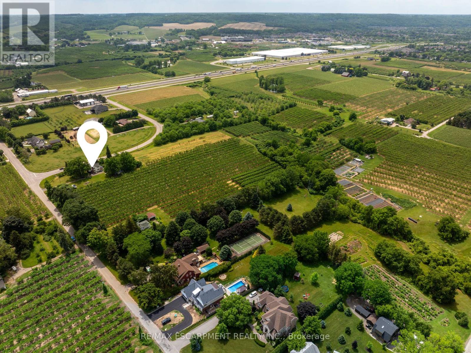Photo 6 of 4864 Mountainview Road N, Lincoln ON
