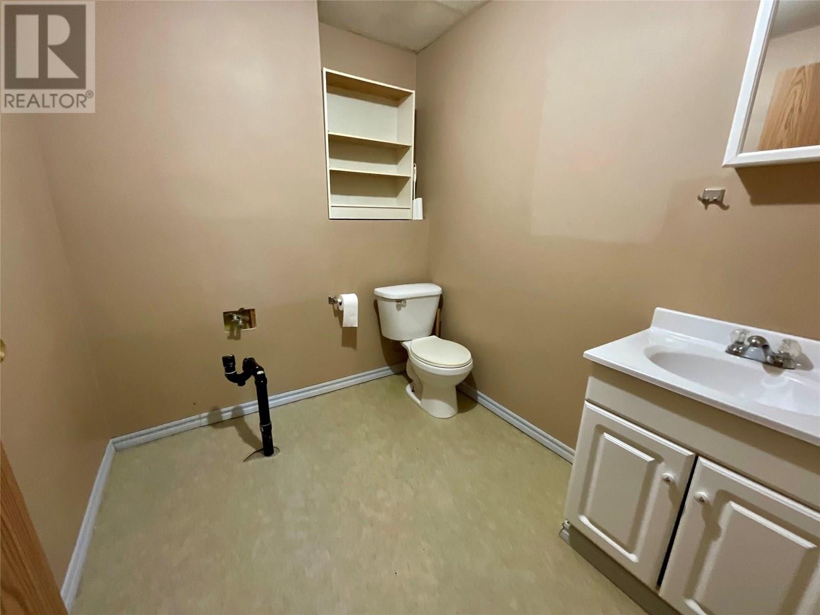 Photo 27 of 103 Hambrook Lane, Tumbler Ridge BC