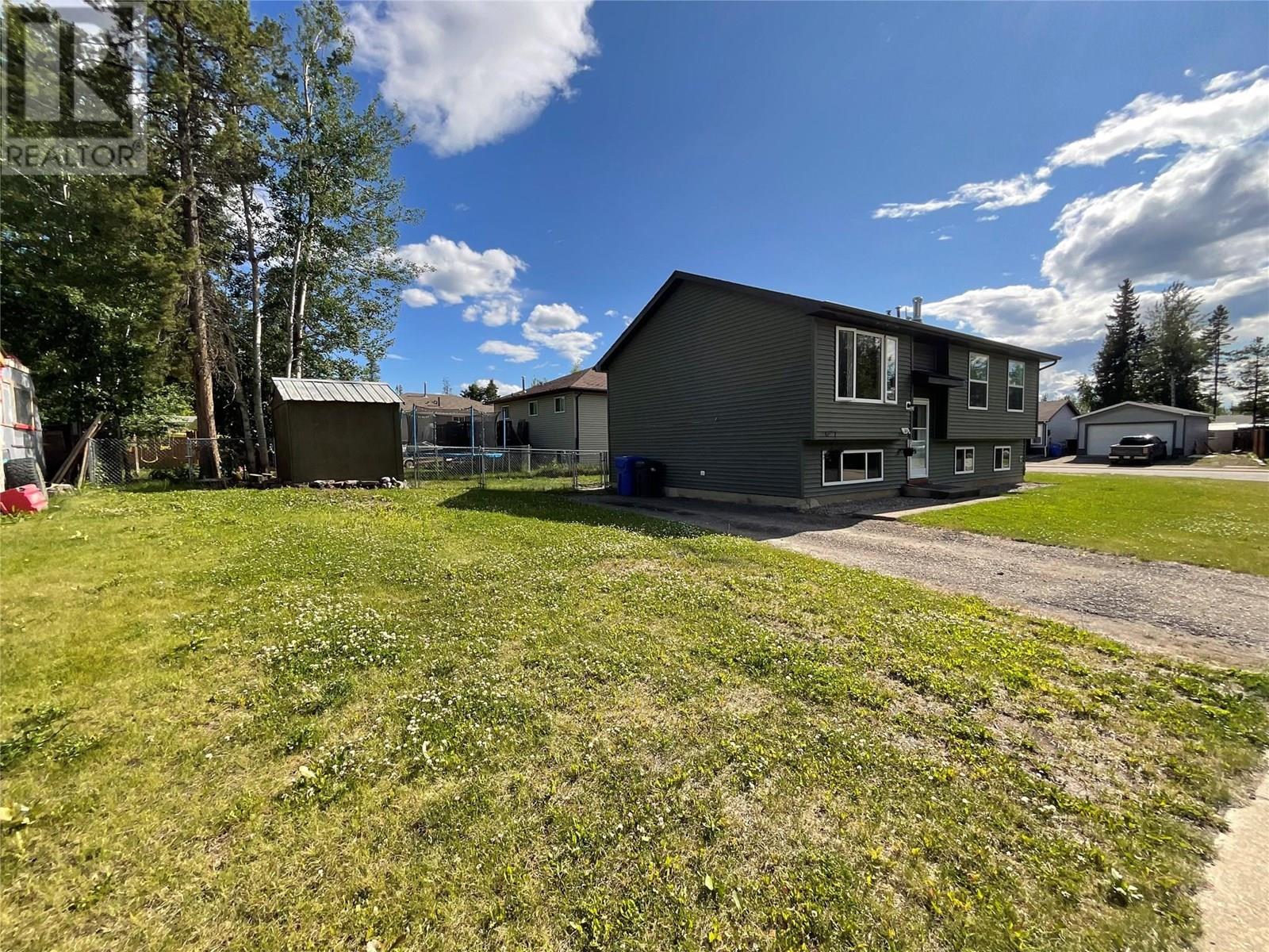 Photo 32 of 103 Hambrook Lane, Tumbler Ridge BC