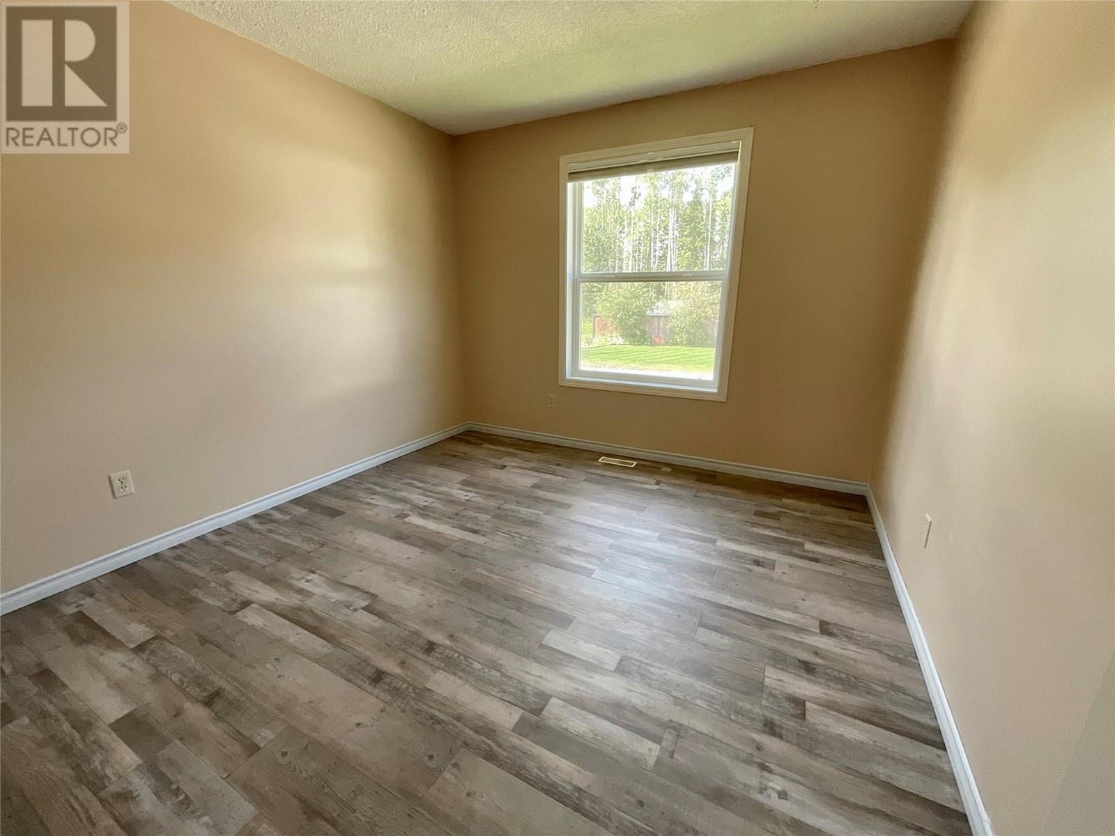 Photo 8 of 103 Hambrook Lane, Tumbler Ridge BC