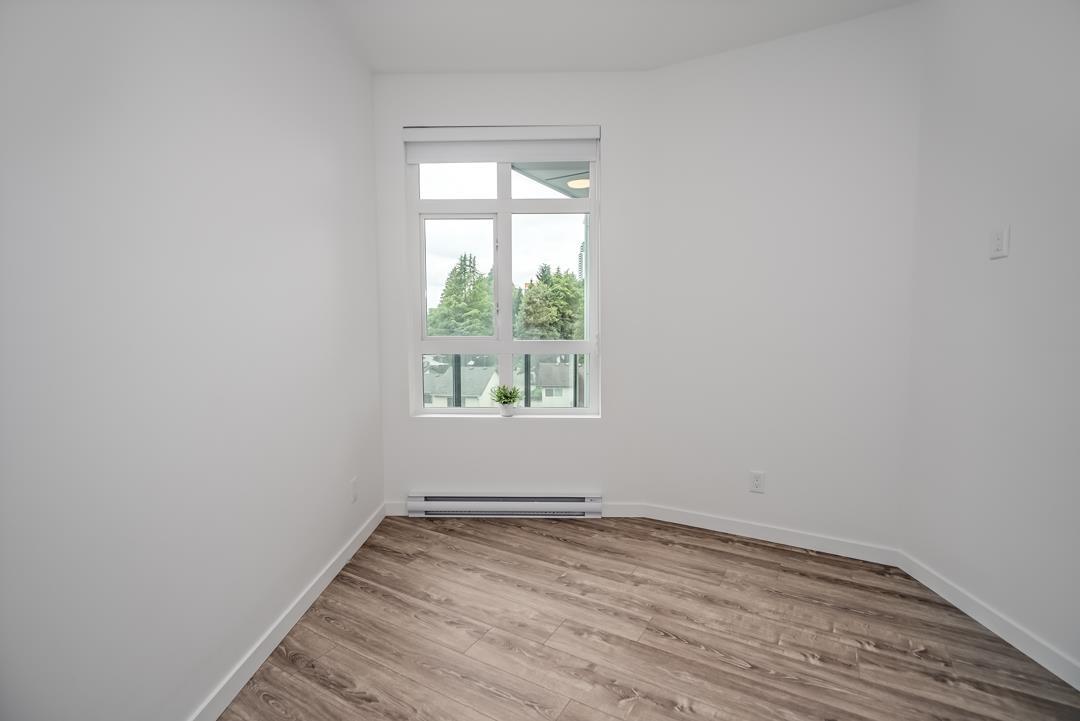 Photo 25 of 422 13968 Laurel Drive, Surrey BC