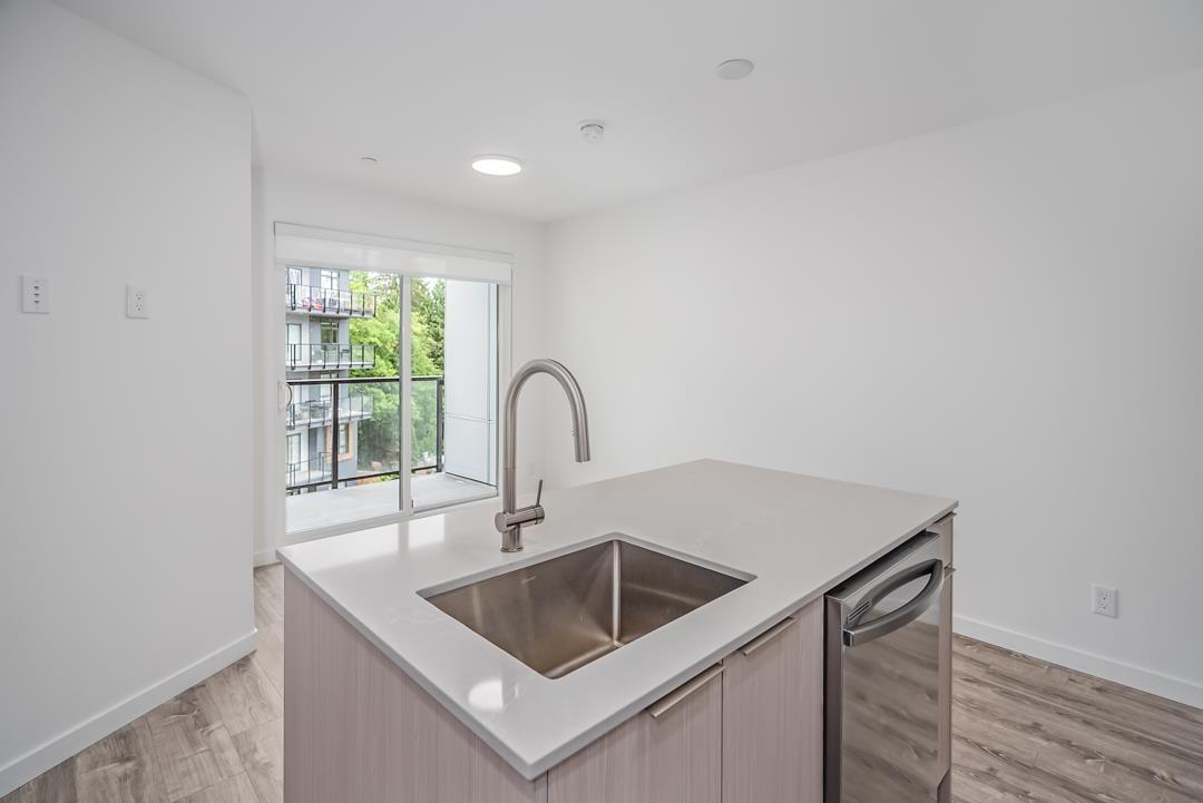 Photo 16 of 422 13968 Laurel Drive, Surrey BC