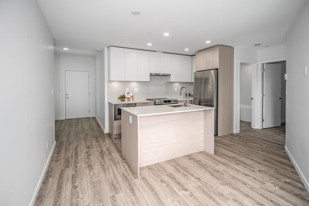 Photo 24 of 422 13968 Laurel Drive, Surrey BC