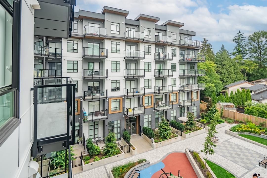 Photo 21 of 422 13968 Laurel Drive, Surrey BC
