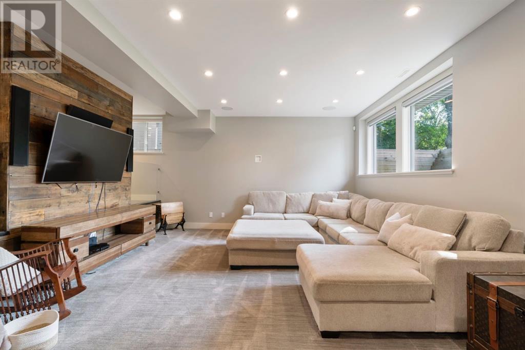 Single Family House Bungalow for Sale in  Grove Hill Place SW Glendale Calgary 