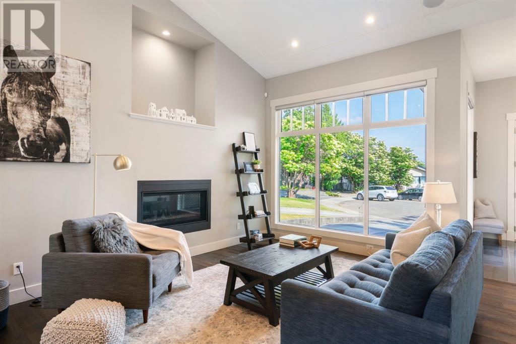 Single Family House Bungalow for Sale in  Grove Hill Place SW Glendale Calgary 