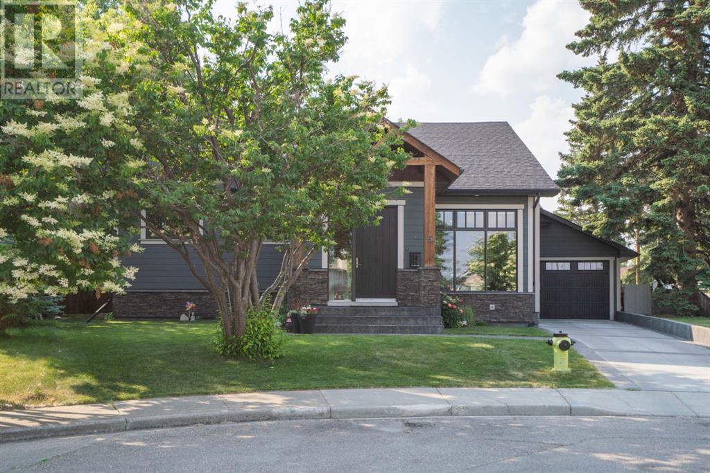 Single Family House Bungalow for Sale in  Grove Hill Place SW Glendale Calgary 