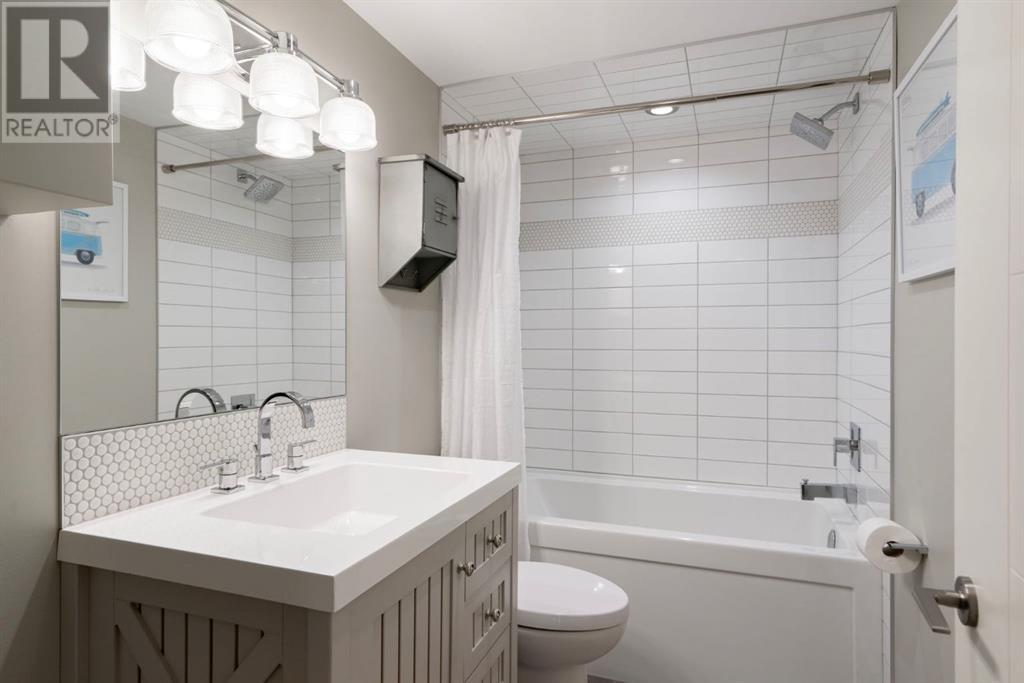 Single Family House Bungalow for Sale in  Grove Hill Place SW Glendale Calgary 