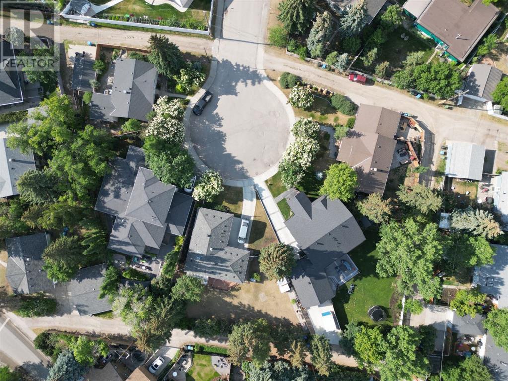 Single Family House Bungalow for Sale in  Grove Hill Place SW Glendale Calgary 
