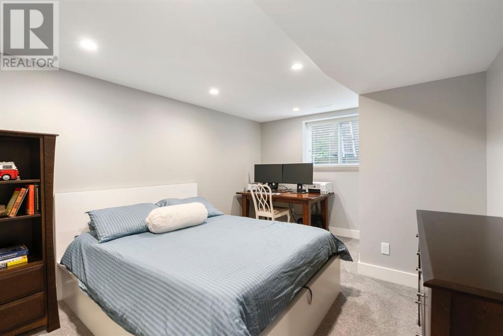 Single Family House Bungalow for Sale in  Grove Hill Place SW Glendale Calgary 