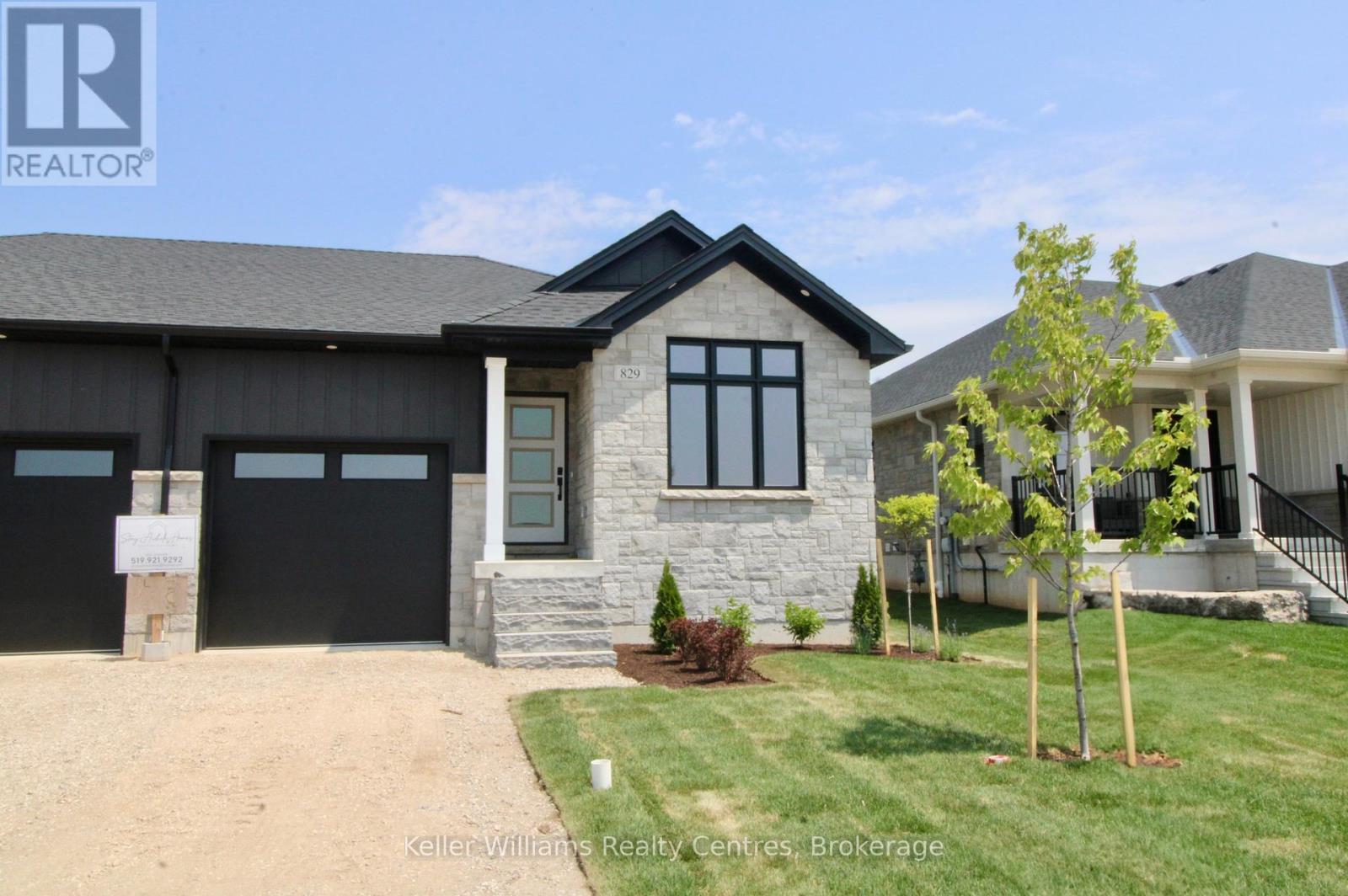 Photo 4 of 829 22nd Avenue A, Hanover ON
