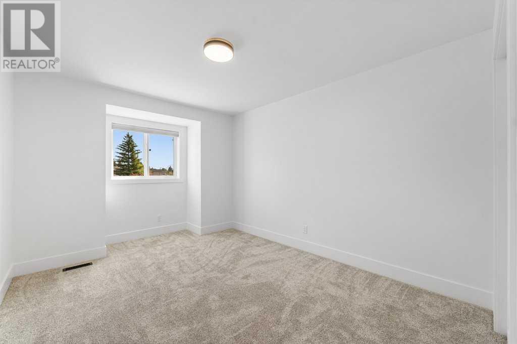 Single Family House for Sale in  Mckenzie Lake Point SE McKenzie Lake Calgary 