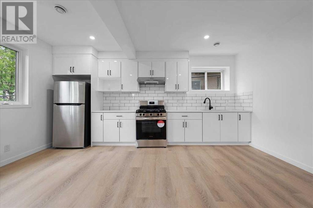 Single Family House for Sale in  Royal Ridge Rise NW Royal Oak Calgary 