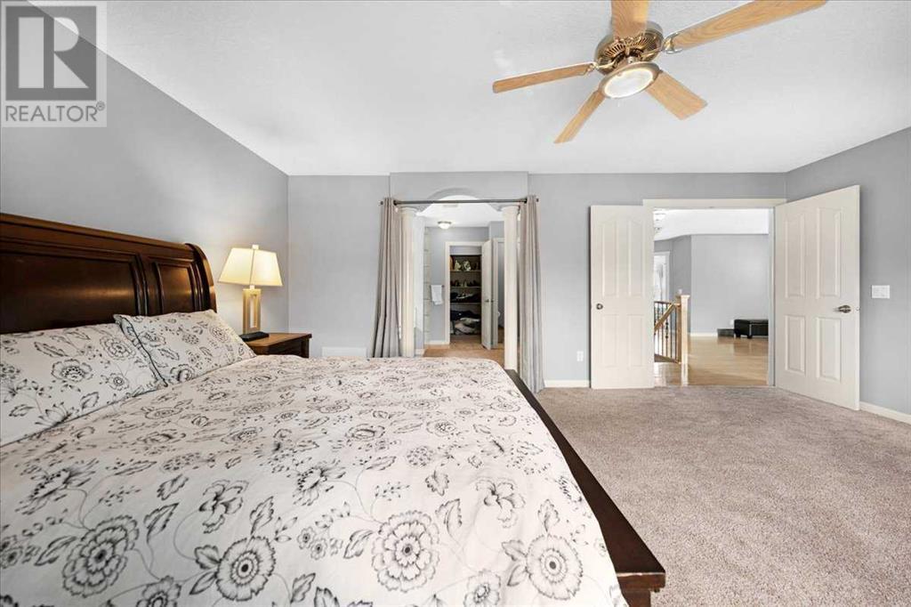 Single Family House for Sale in  Royal Ridge Rise NW Royal Oak Calgary 