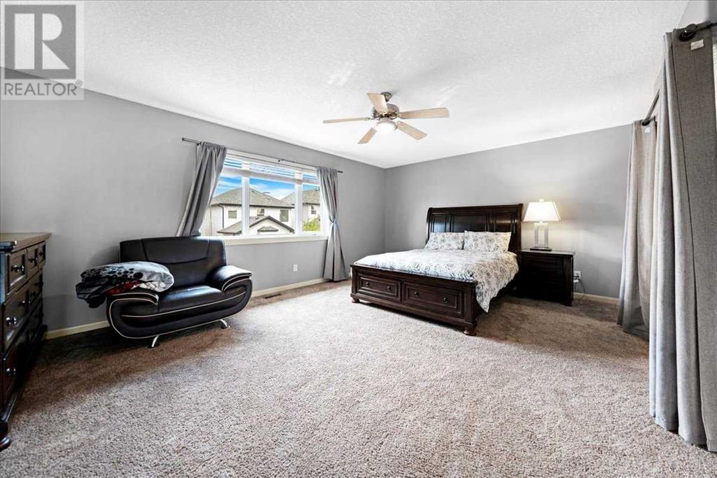 Single Family House for Sale in  Royal Ridge Rise NW Royal Oak Calgary 