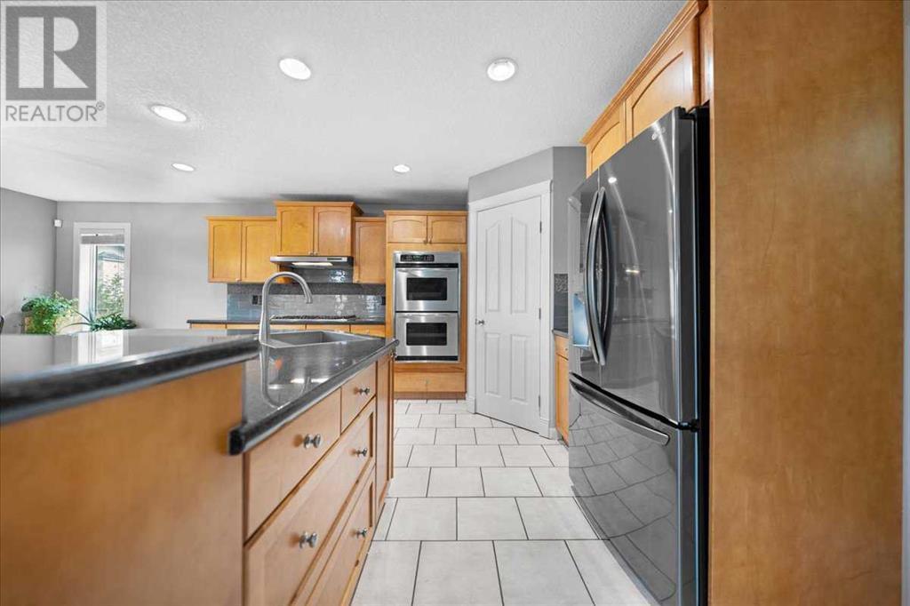 Single Family House for Sale in  Royal Ridge Rise NW Royal Oak Calgary 