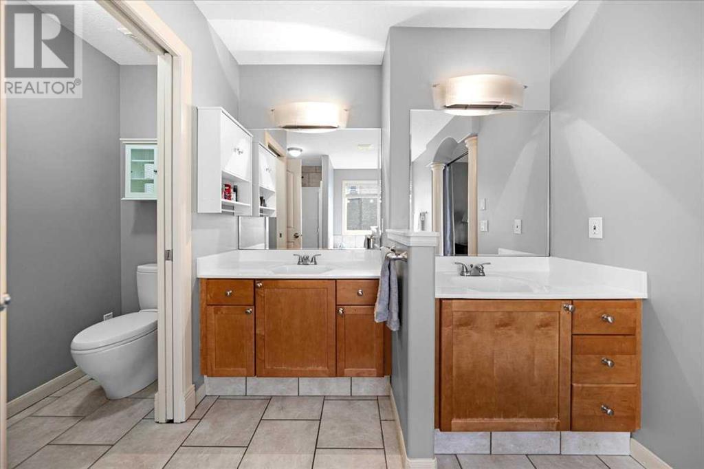 Single Family House for Sale in  Royal Ridge Rise NW Royal Oak Calgary 