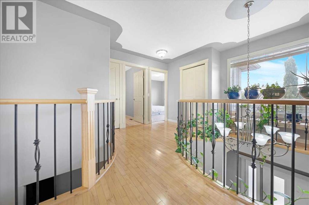 Single Family House for Sale in  Royal Ridge Rise NW Royal Oak Calgary 