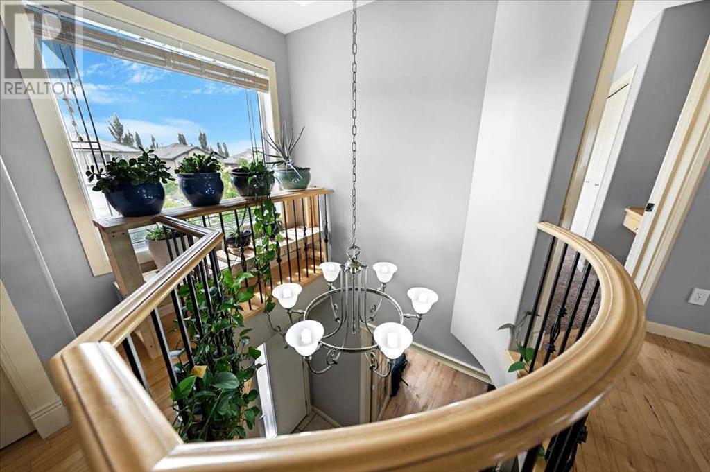 Single Family House for Sale in  Royal Ridge Rise NW Royal Oak Calgary 
